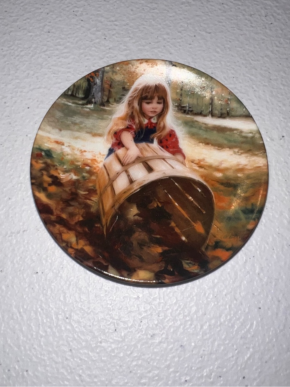 Vintage-Style Girl with Barrel Wall Art - Brown & Cream